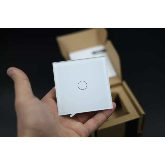 Бесшумный сенсорный выключатель 1 сенсор Livolo белый стекло (VL-C701Q-11)