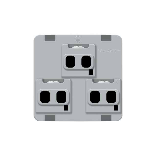 Механизм универсальная розетка 12 стандартов в 1 Livolo белый (VL-FCT22 16A-2WP)