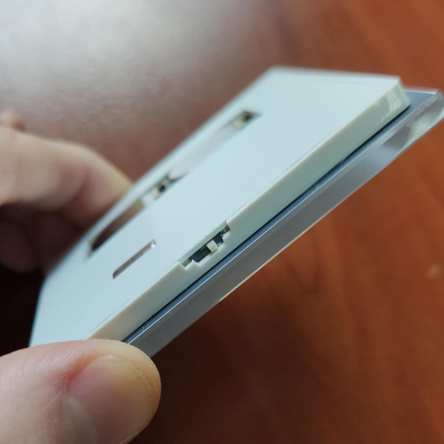 Сенсорный пульт Livolo белый стекло (VL-RMT-C701-11)