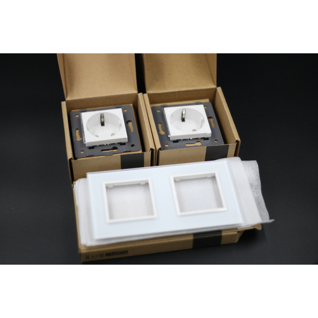 Розетка двойная с заземлением Livolo белый стекло (VL-C7C2EU-11)